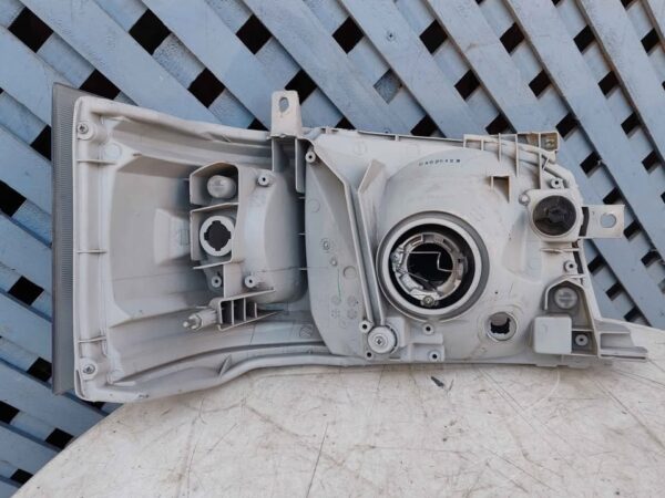 Óptico izquierdo Toyota Hiace 2011 - 2014 - Imagen 8