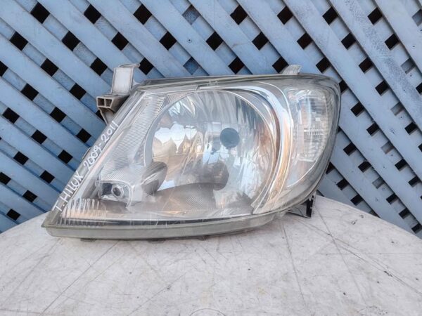 Óptico izquierdo Toyota Hilux 2009 - 2011