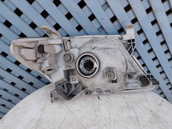 Óptico izquierdo Toyota Hilux 2009 - 2011 - Imagen 8