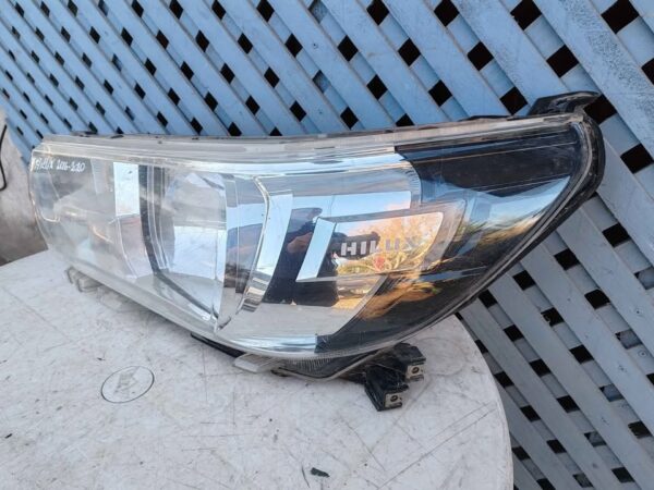 Óptico izquierdo Toyota Hilux 2016 - 2020 - Imagen 3