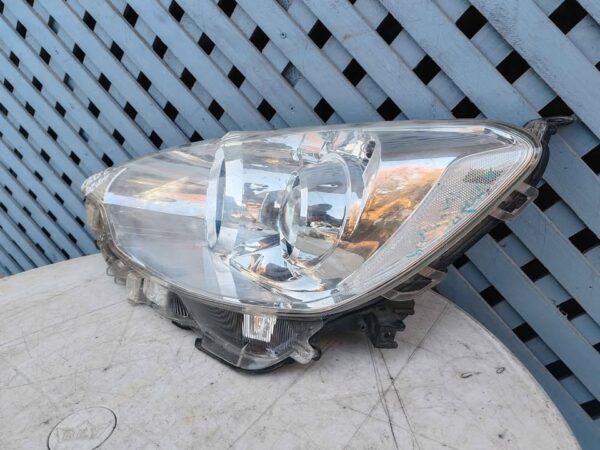 Óptico izquierdo Toyota Prius c 2012 - 2014 - Imagen 2
