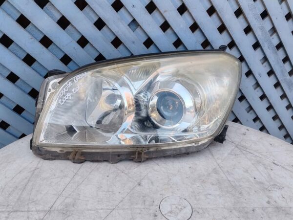 Óptico izquierdo Toyota RAV4 2009 - 2012
