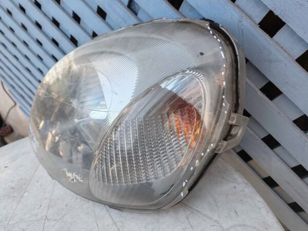 Óptico izquierdo Toyota Yaris 2001 - 2002 - Imagen 3