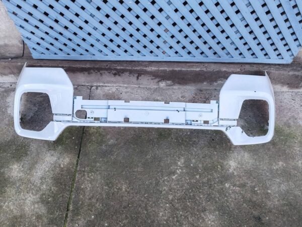 Parachoque delantero Chery Tiggo 3 2021 - 2023