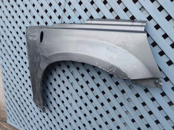 Tapabarro derecho Chevrolet Equinox 2005 - 2009 - Imagen 3
