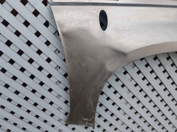 Tapabarro derecho Chevrolet Equinox 2005 - 2009 - Imagen 5