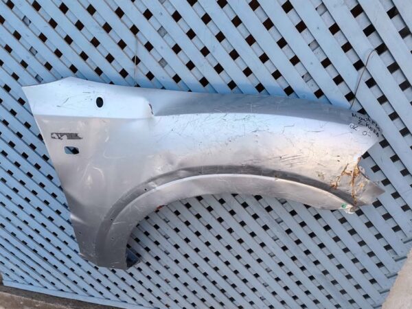 Tapabarro derecho Mitsubishi Montero 2 puertas 2002 - 2006 - Imagen 2