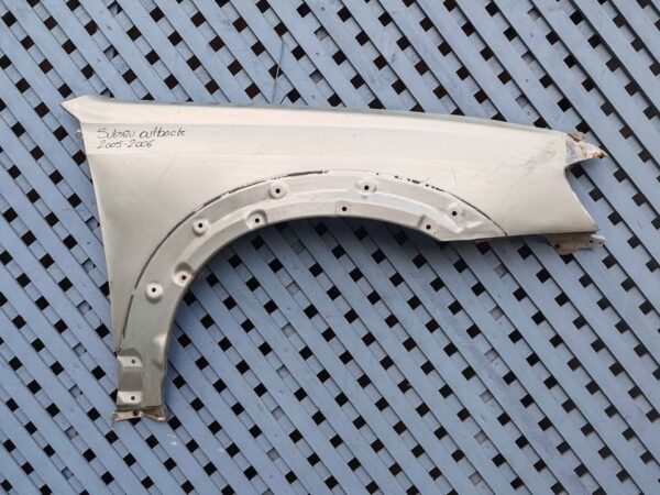 Tapabarro derecho Subaru Outback 2005 - 2006