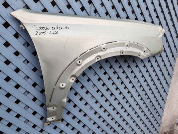 Tapabarro derecho Subaru Outback 2005 - 2006 - Imagen 6