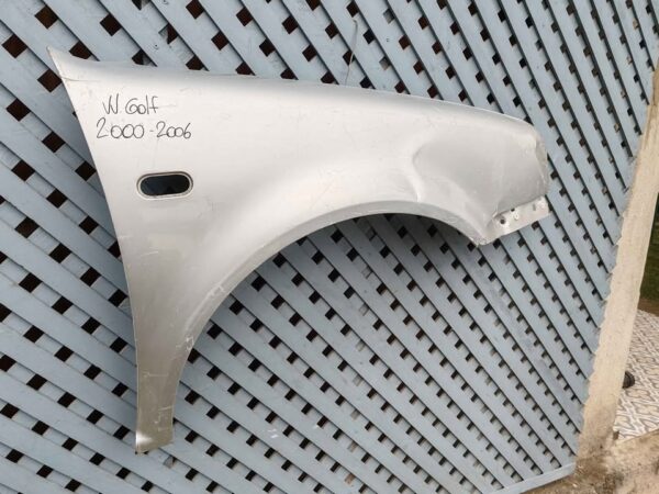Tapabarro derecho Volkswagen Golf 2000 - 2006 - Imagen 3