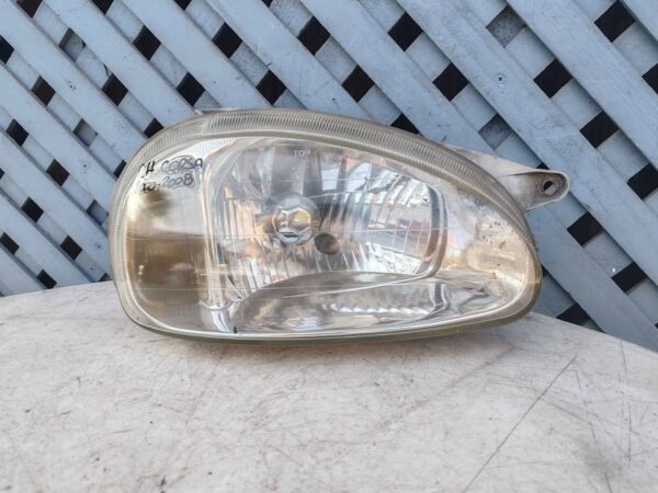 Óptico derecho Chevrolet Corsa 2000 - 2007