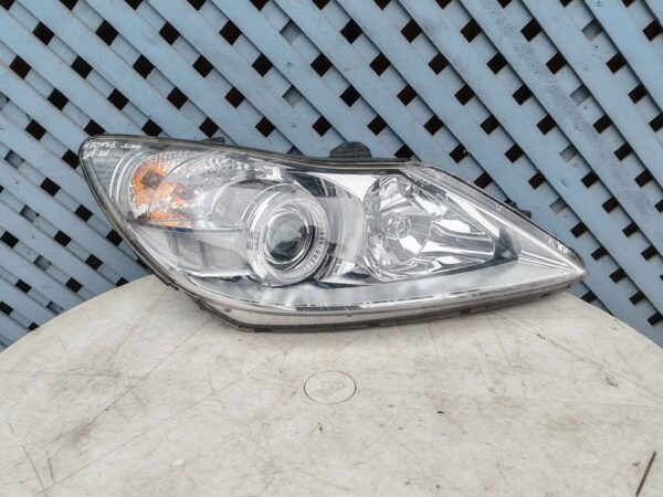 Óptico derecho Hyundai Genesis Sedan 2008 - 2011