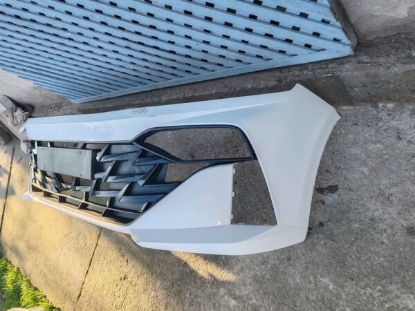 Parachoque delantero Hyundai Accent 2024 - 2025 - Imagen 3