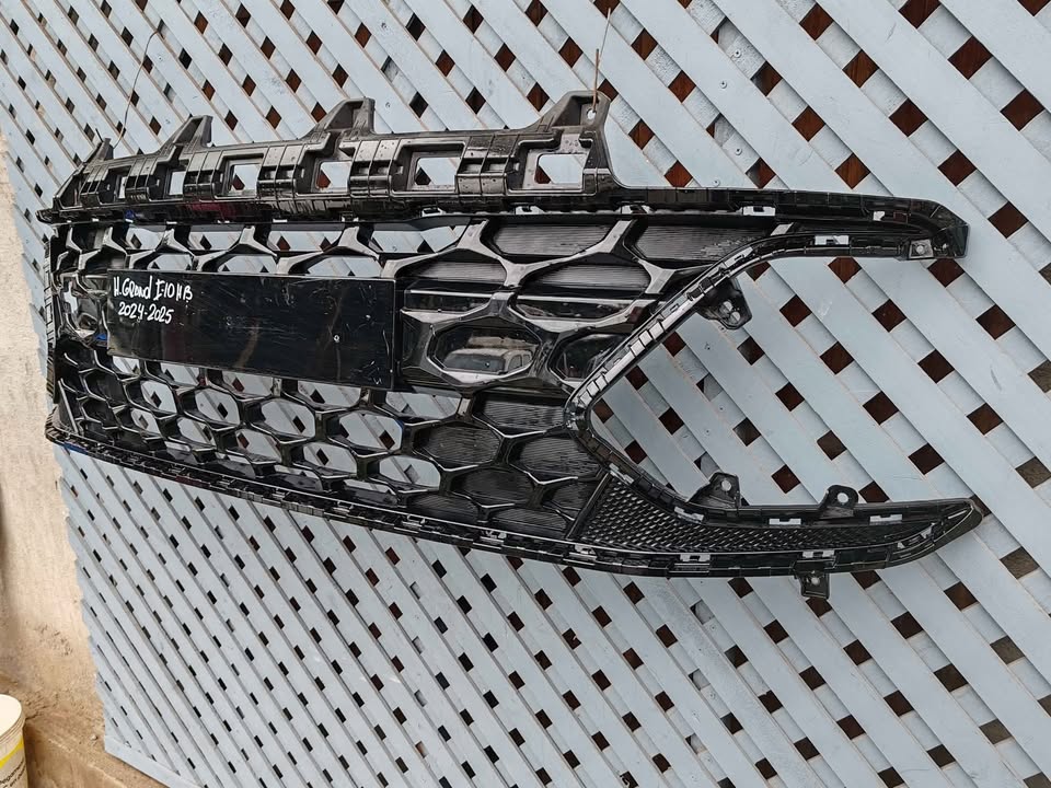 Rejilla de parachoque Hyundai Grand i10 HB 2024 - 2025 - Imagen 2