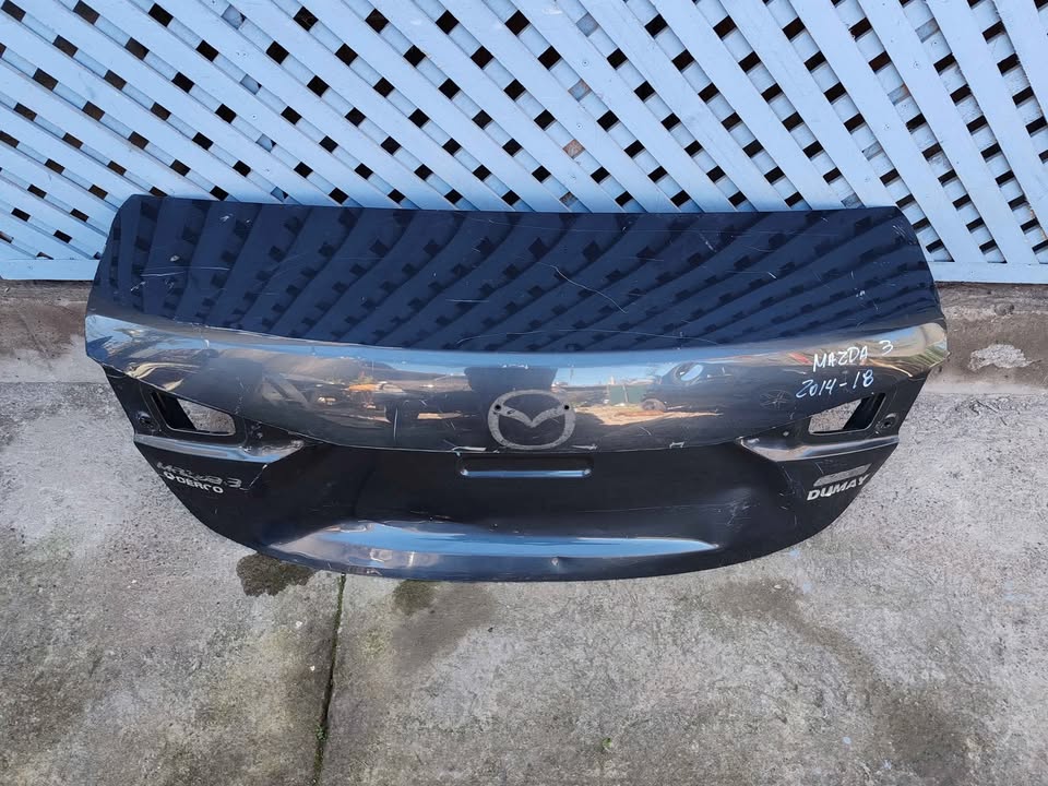 Tapa maleta Mazda 3 2014 - 2018 - Imagen 2