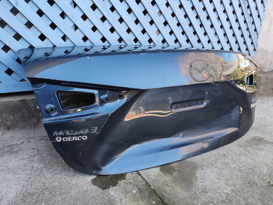 Tapa maleta Mazda 3 2014 - 2018 - Imagen 3