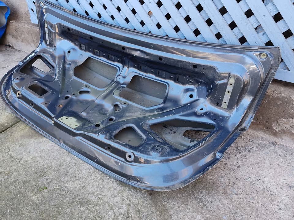 Tapa maleta Mazda 3 2014 - 2018 - Imagen 7