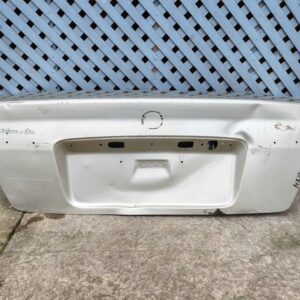 Tapa maleta Mazda 323 1998 - 2002