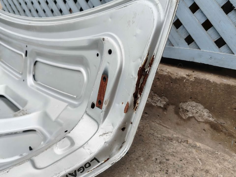 Tapa maleta Renault Logan 2006 - 2012 - Imagen 6