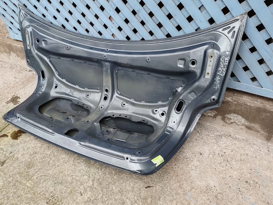 Tapa maleta Toyota Avensis 2005 - 2008 - Imagen 6