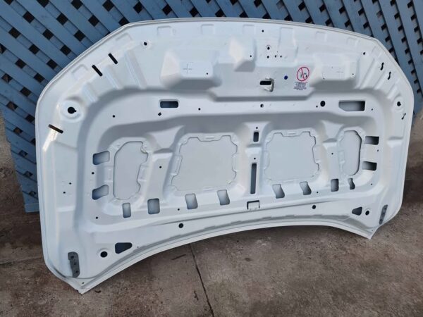 Capot Mahindra XUV 300 2023 - 2025 - Imagen 7