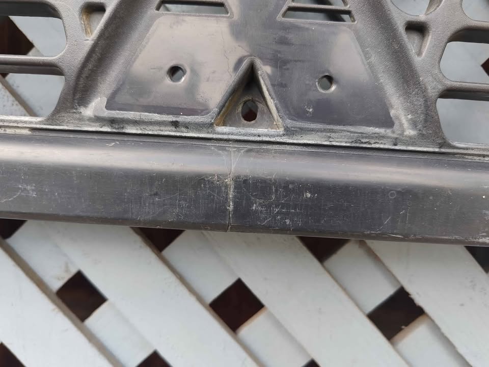 Máscara Mitsubishi Fuso Canter 2007 - 2015 - Imagen 4