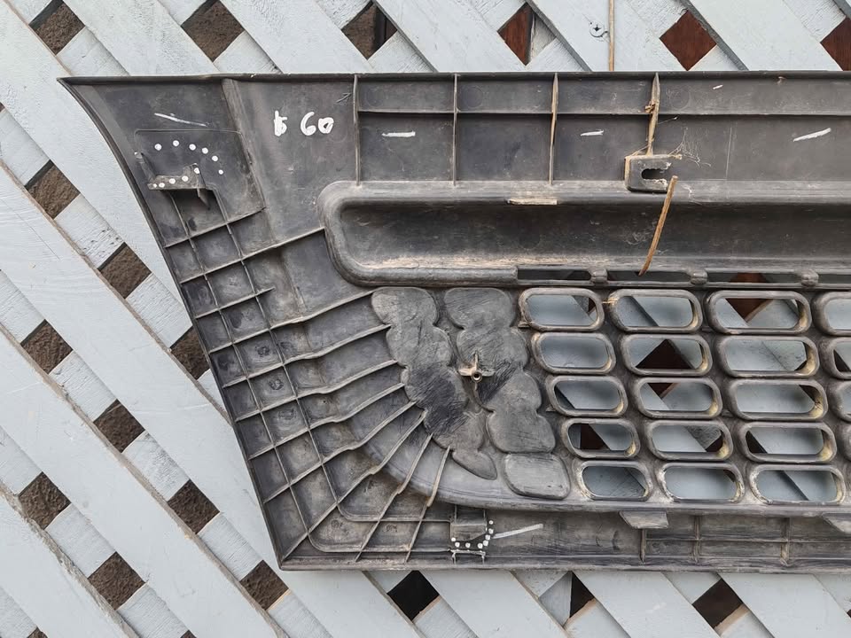 Máscara Mitsubishi Fuso Canter 2007 - 2015 - Imagen 6