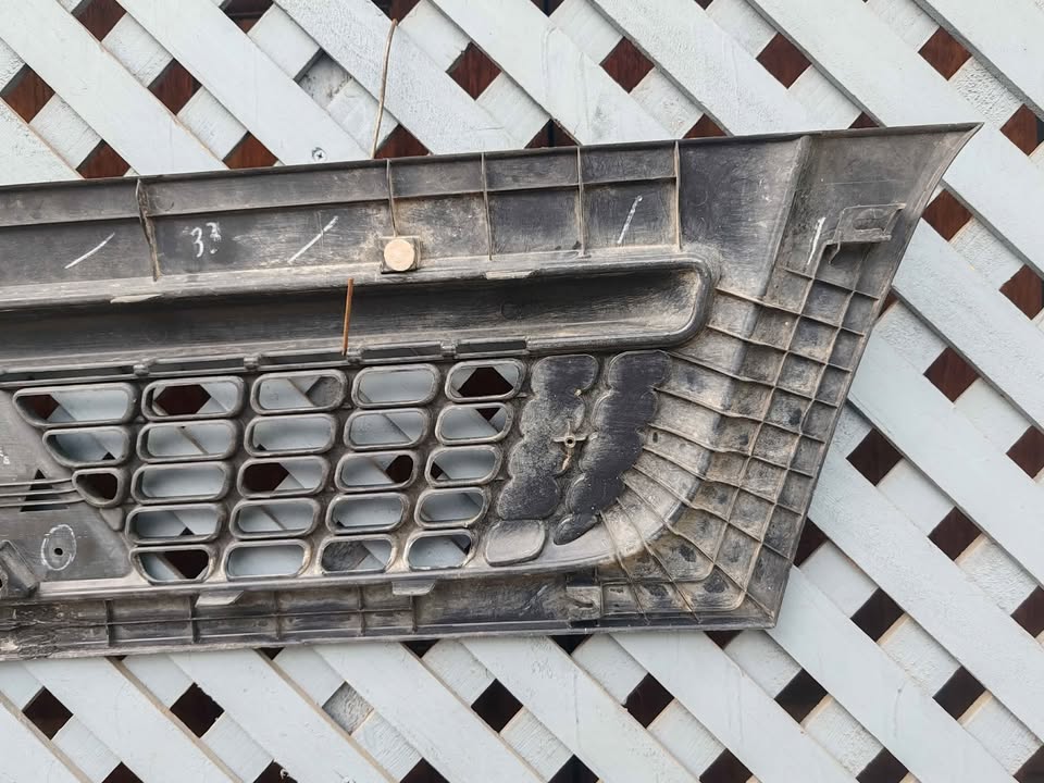 Máscara Mitsubishi Fuso Canter 2007 - 2015 - Imagen 7