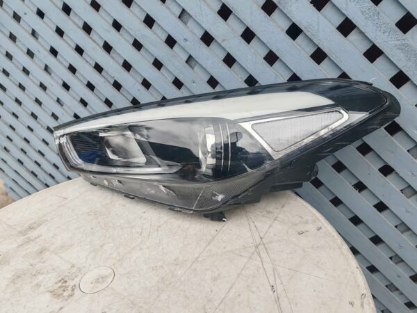 Óptico izquierdo Hyundai Tucson 2016 - 2018 - Imagen 3
