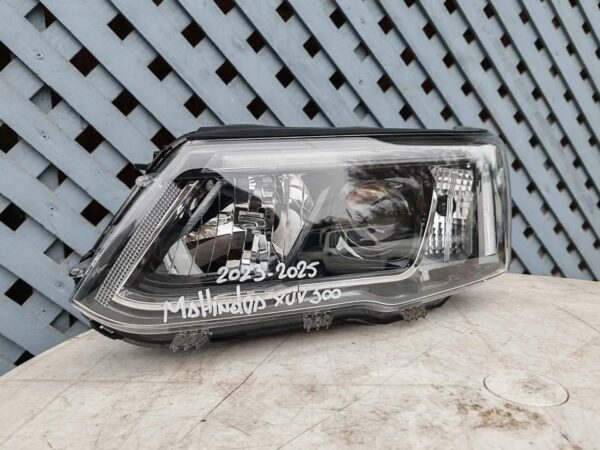 Óptico izquierdo Mahindra XUV 300 2023 - 2025 - Imagen 2