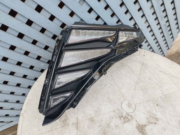 Óptico izquierdo superior Hyundai Tucson 2022 - 2025 - Imagen 3