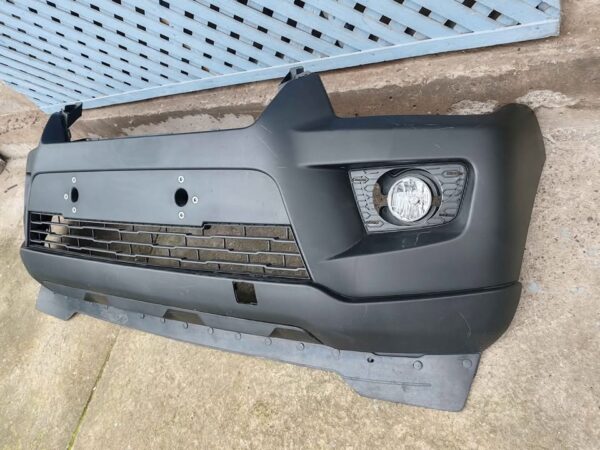 Parachoque delantero Mahindra Pick Up 2018 - 2024 - Imagen 4