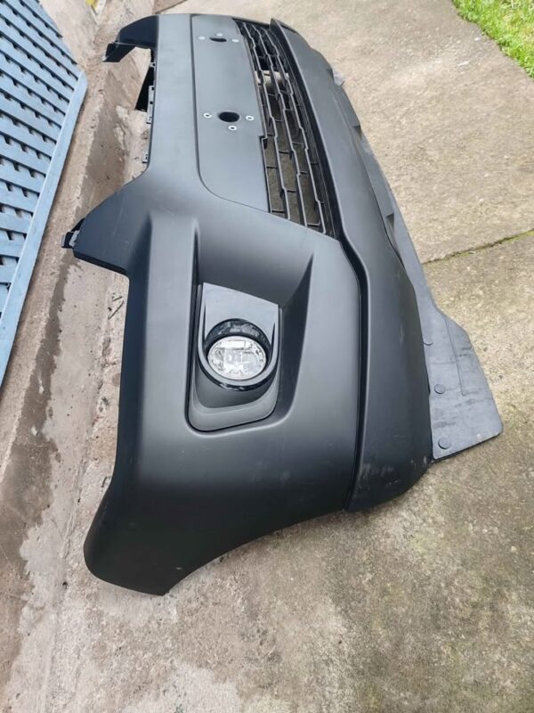 Parachoque delantero Mahindra Pickup 2018 - 2024 - Imagen 3