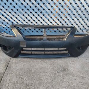 Parachoque delantero Nissan Versa 2015 - 2018