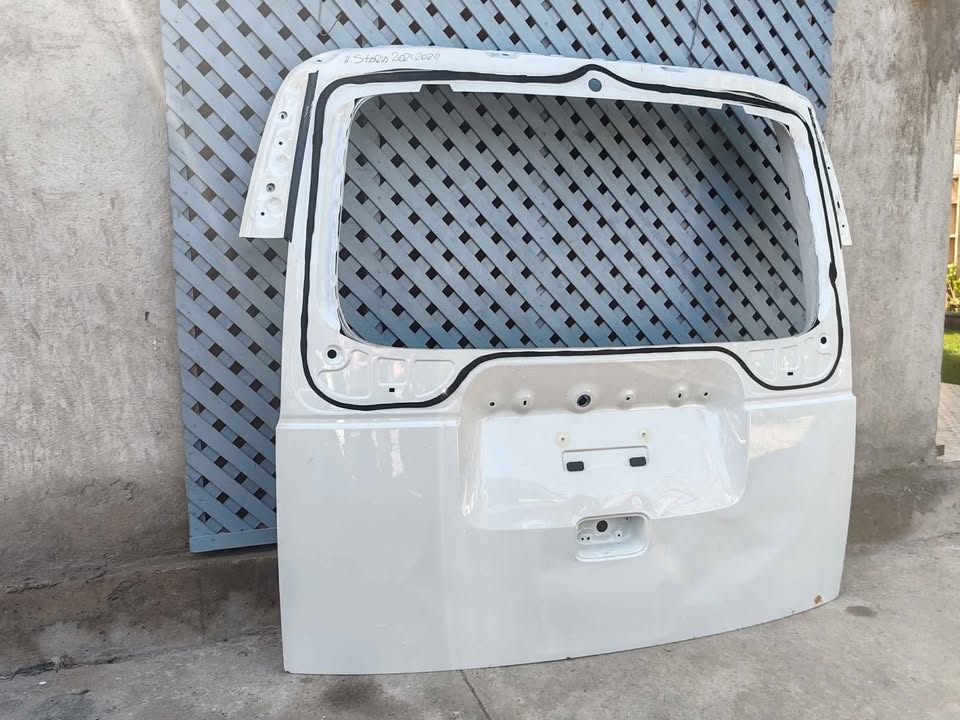 Portalón Hyundai Staria 2021 - 2024 - Imagen 3