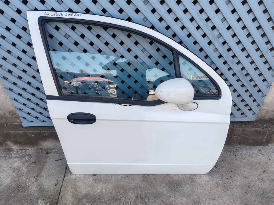 Puerta delantera derecha Chevrolet Spark 2006 - 2010 - Imagen 2