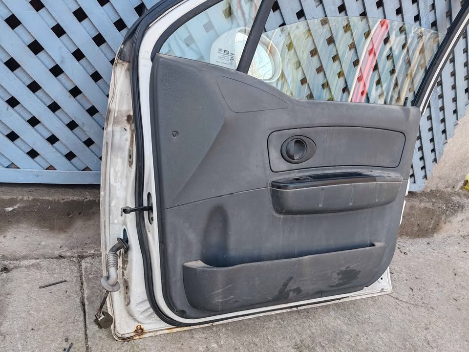 Puerta delantera derecha Chevrolet Spark 2006 - 2010 - Imagen 6