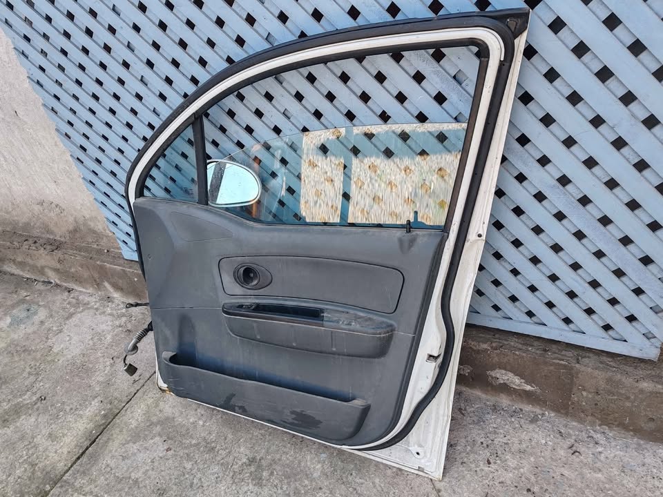 Puerta delantera derecha Chevrolet Spark 2006 - 2010 - Imagen 7