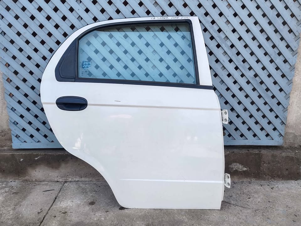 Puerta trasera derecha Chevrolet Spark 2006 - 2010
