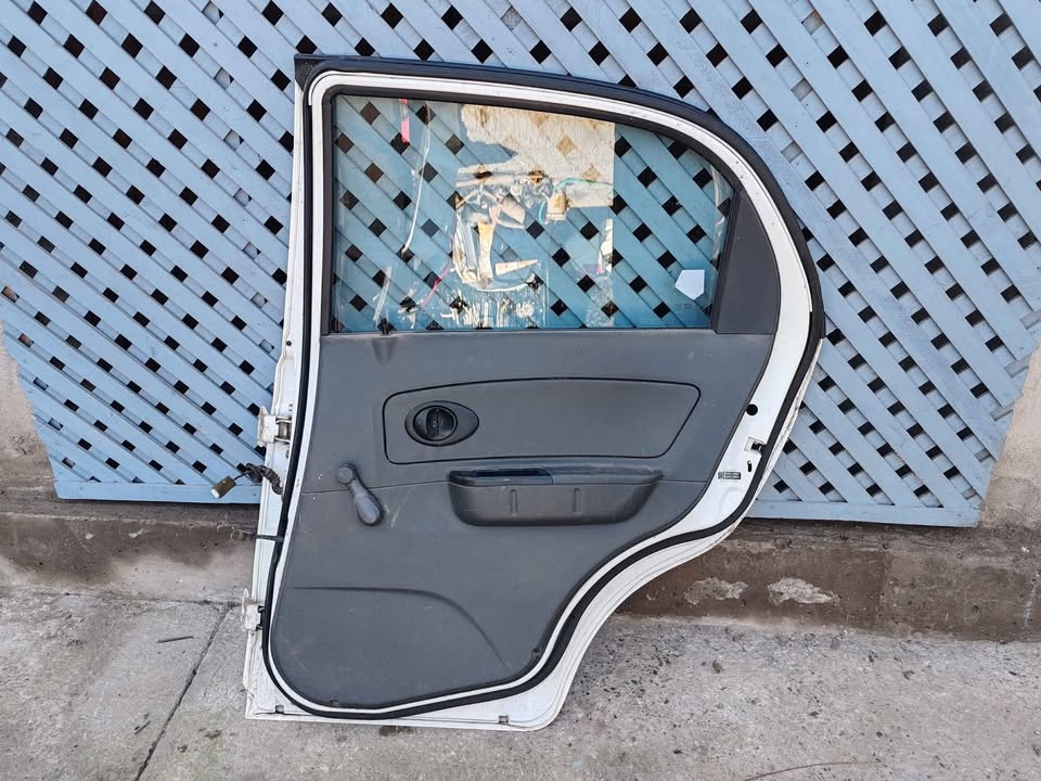 Puerta trasera derecha Chevrolet Spark 2006 - 2010 - Imagen 7