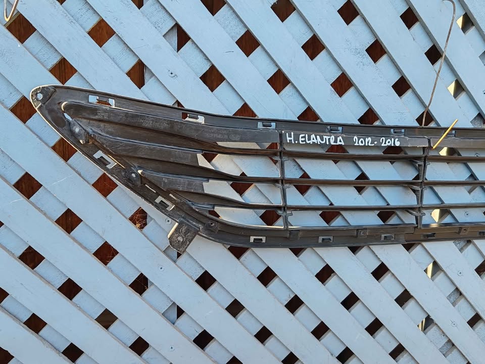 Rejilla de parachoque Hyundai Elantra 2011 - 2014 - Imagen 5