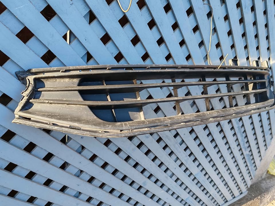 Rejilla de parachoque Suzuki Baleno 2023 - 2025 - Imagen 3