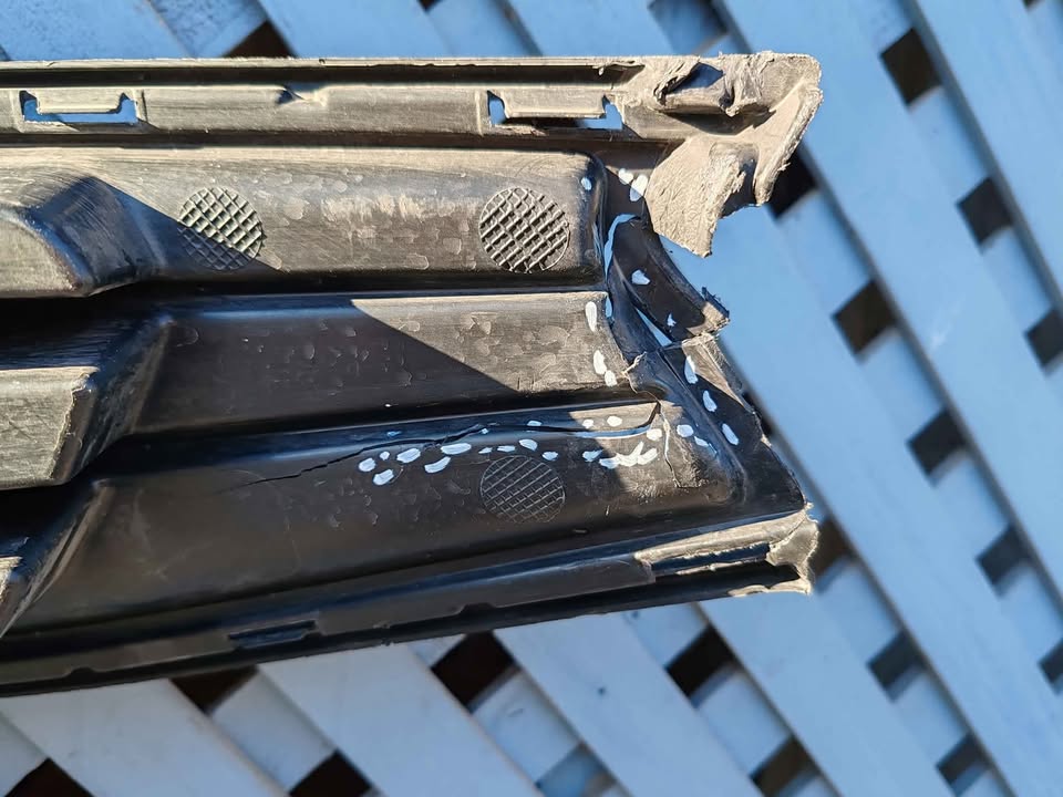 Rejilla de parachoque Suzuki Baleno 2023 - 2025 - Imagen 6