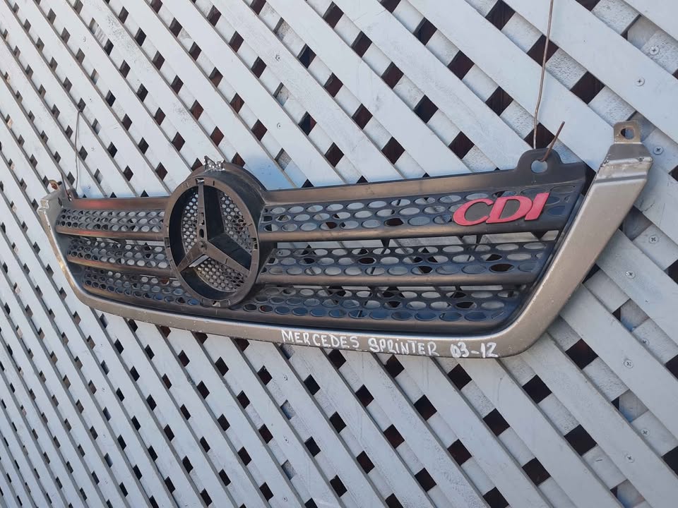 Máscara Mercedes Sprinter 2003 - 2012 - Imagen 2