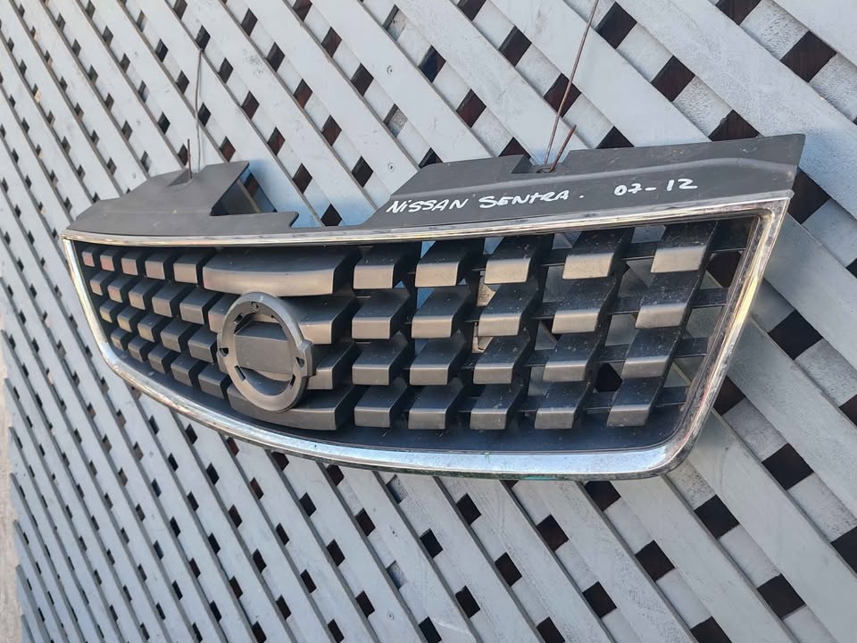 Máscara Nissan Sentra 2007 - 2012 - Imagen 3