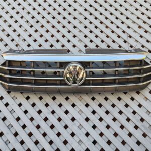 Máscara Volkswagen Jetta 2019 - 2021