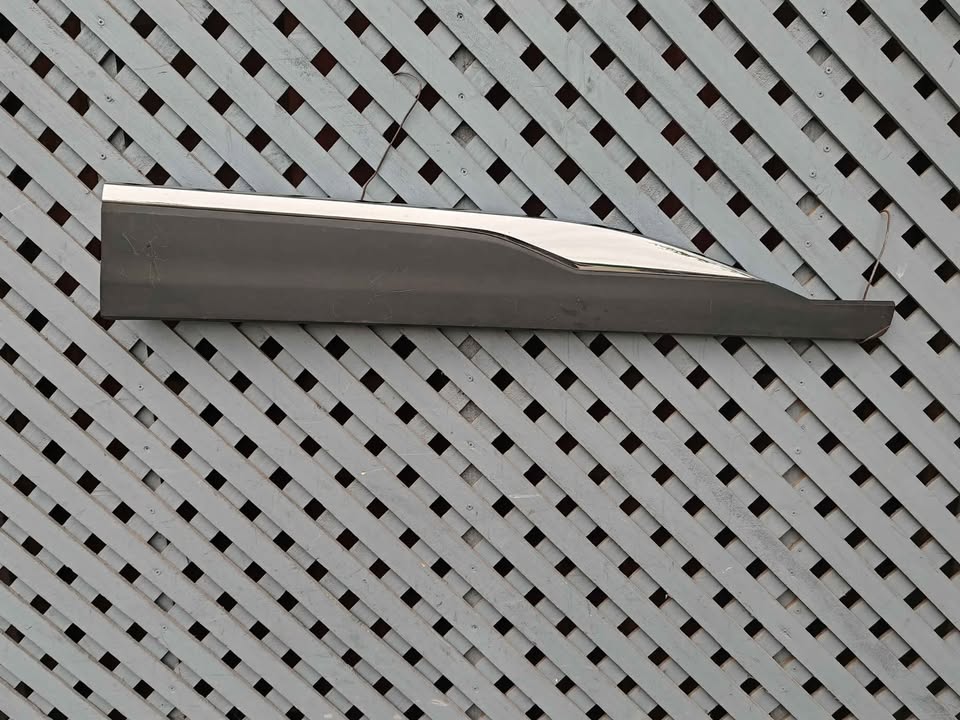 Moldura de puerta delantera derecha SWM G05 2021 - 2024