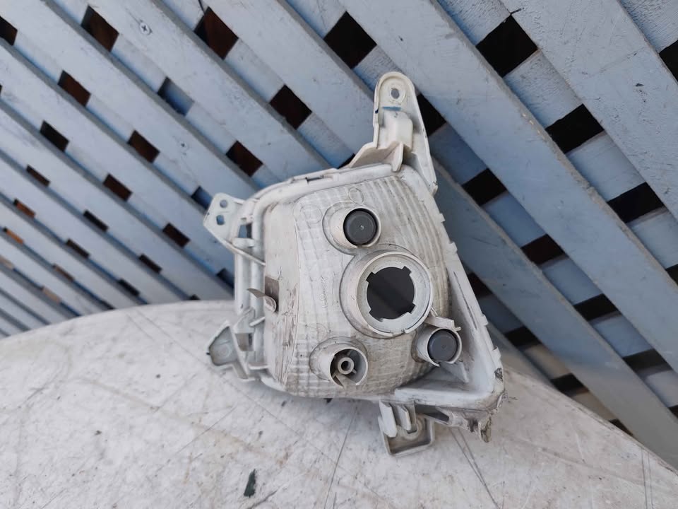 Neblinero derecho Hyundai Accent 2024 - 2025 - Imagen 5