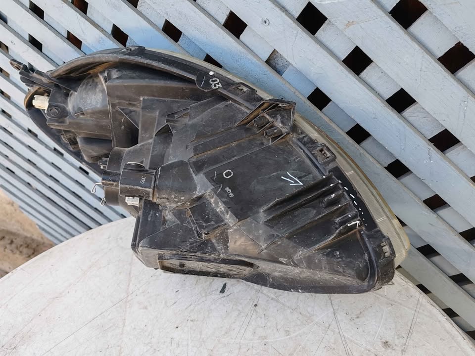 Óptico izquierdo Toyota Yaris Sport 2006 - 2008 - Imagen 5