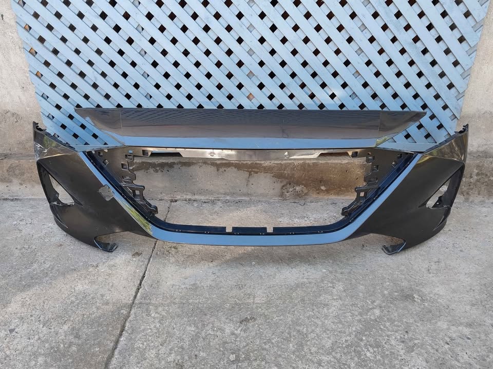 Parachoque delantero Hyundai Accent 2021 - 2023 - Imagen 5
